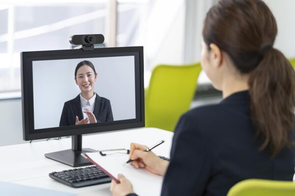 目標設定面談では、会社全体の目標達成に必要な個人目標と成果指標を定めよう