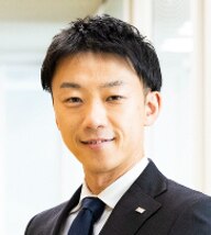 執筆者：依光宏太
