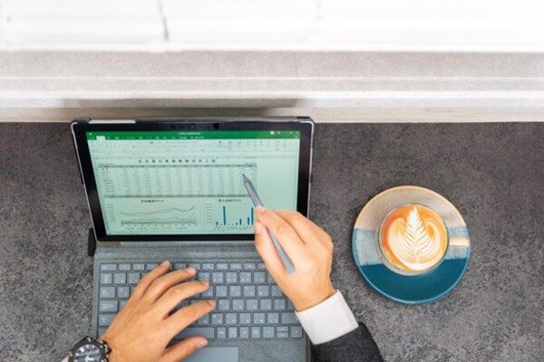 ATSは企業の採用活動に関するデータを一元管理して工数を減らすのに有用なシステム