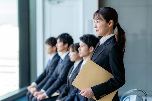 採用面接では応募者の能力やスキルだけでなく、性格や人柄も見抜くことが大切