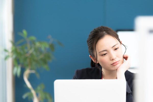 通年採用を導入する際は、考えられるデメリットへの対策が不可欠