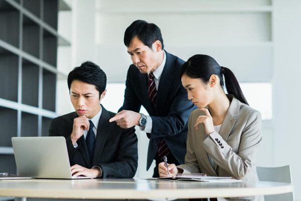 スタッフ管理を効率化するには管理工程の見直しや管理システムの導入がおすすめ