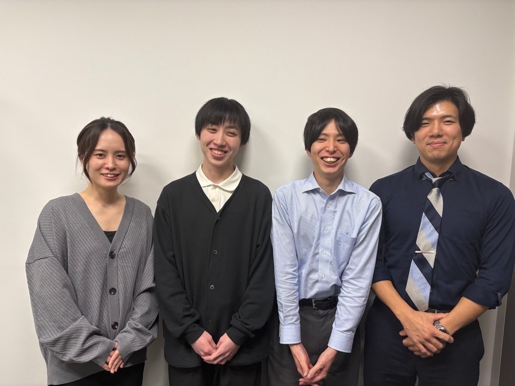 システム開発で活躍する4人