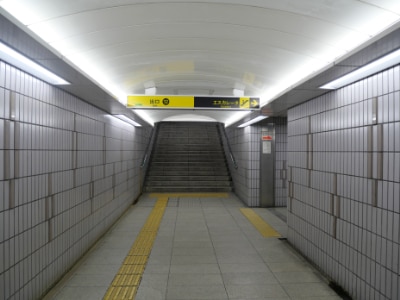 大阪メトロ堺筋線から大阪本社へのアクセス_03