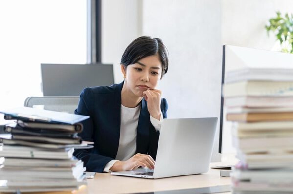 選考が集中する期間は採用業務が忙しい