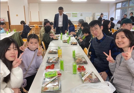 施設内の食堂で美味しいお弁当をいただきました