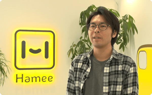 写真：Hamee株式会社 経理・財務部 マネージャー　佐藤 健太 様