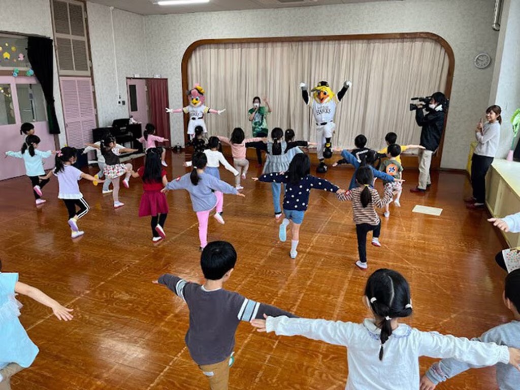 幼児向け体育教室『イエローホーク』への協賛