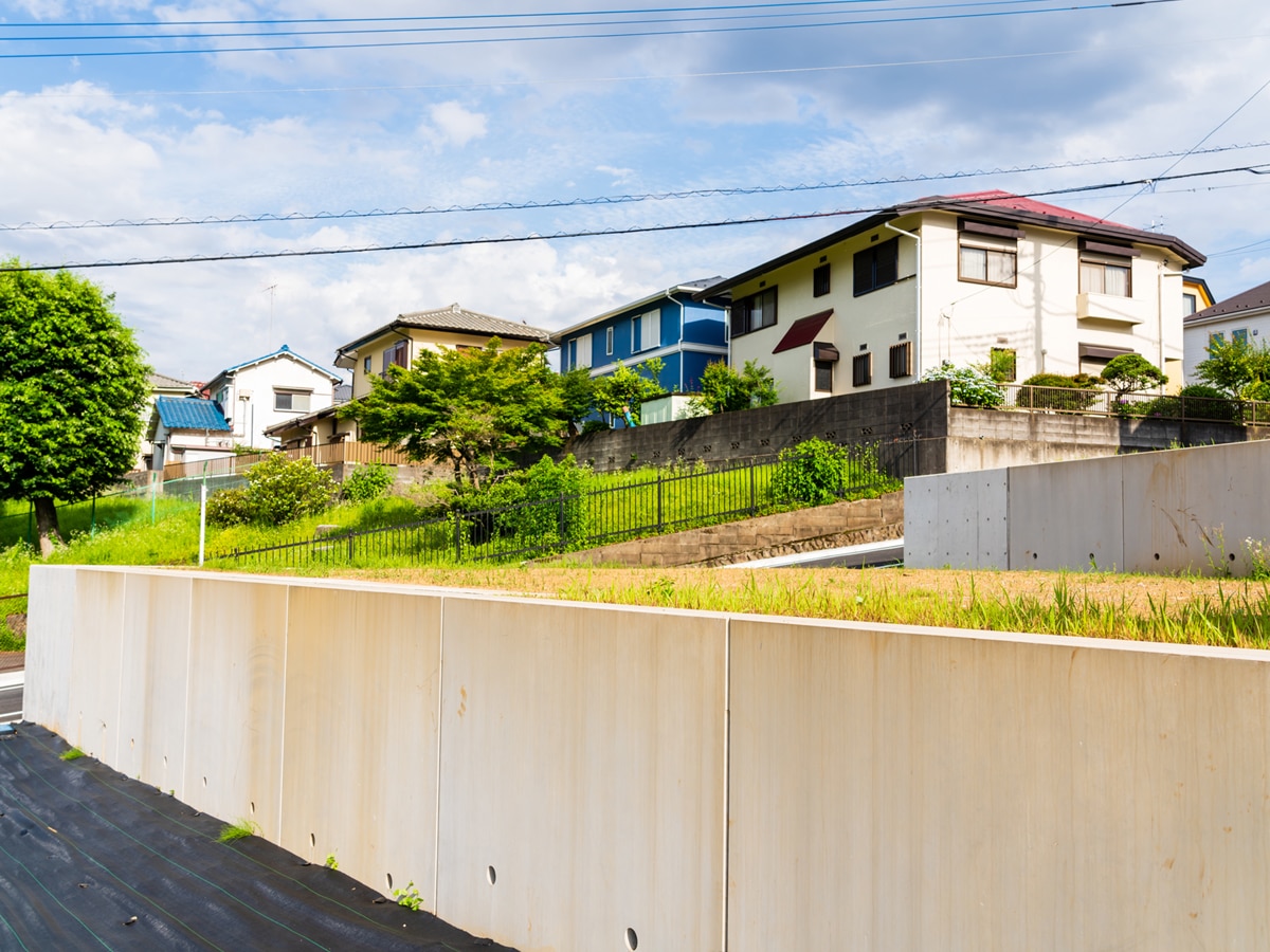 盛土規制法とは？ 住宅建設でも規制対象となる場合や許可申請手続きの流れを解説