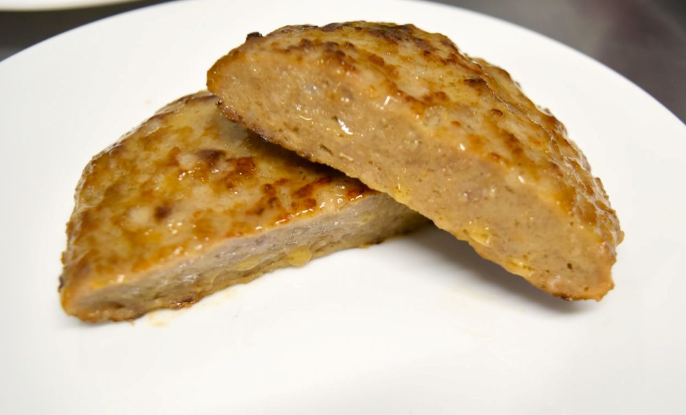 ハンバーグ　焼成後　スチコン　断面