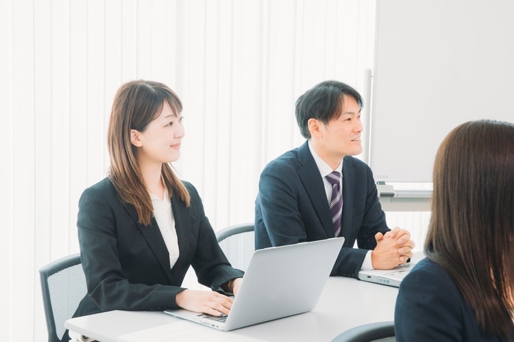 社内研修とは