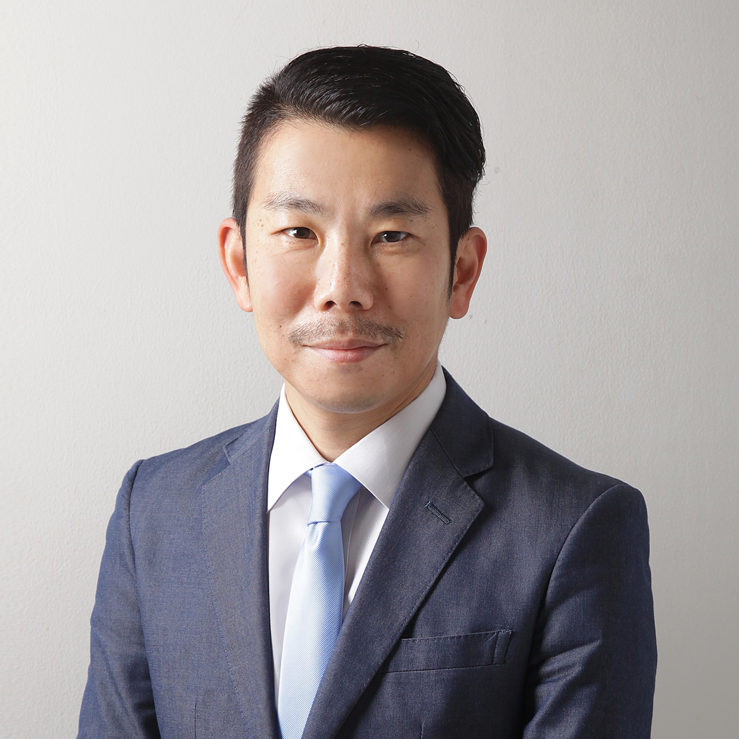 執行役員 鈴木 智也