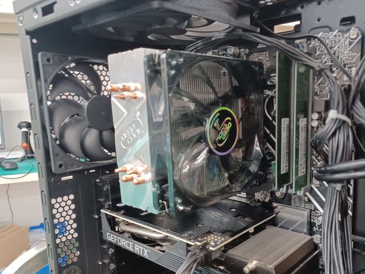 クリーニング後CPUクーラー周辺