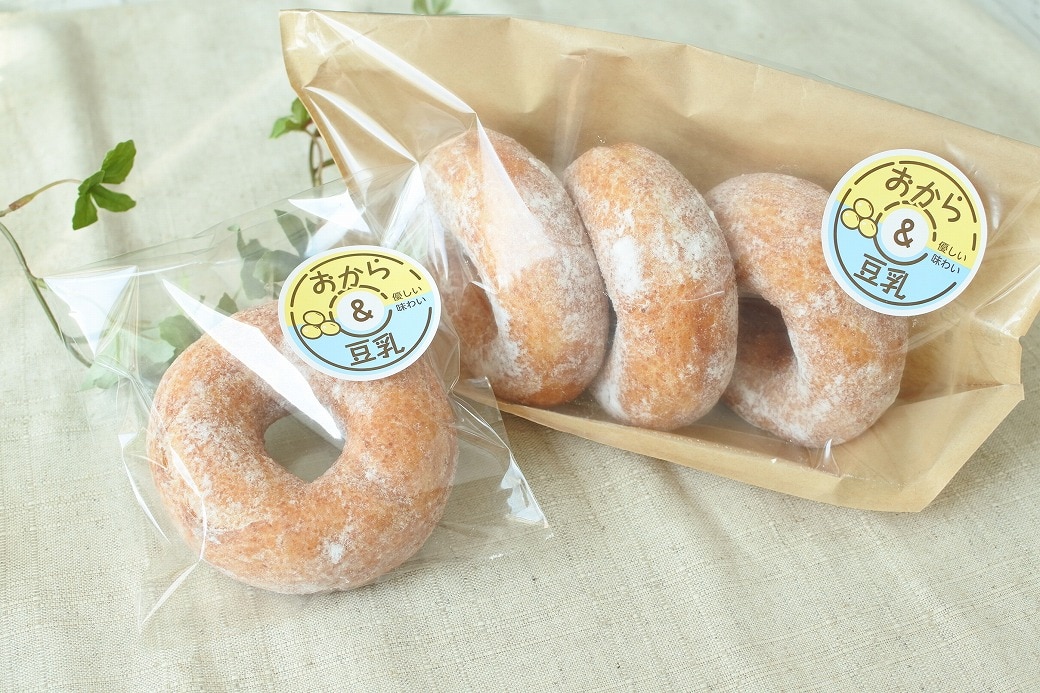 オリジナルシール付きの商品例：おから豆乳ドーナツ