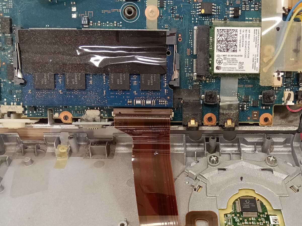 パソコン内部のホコリ