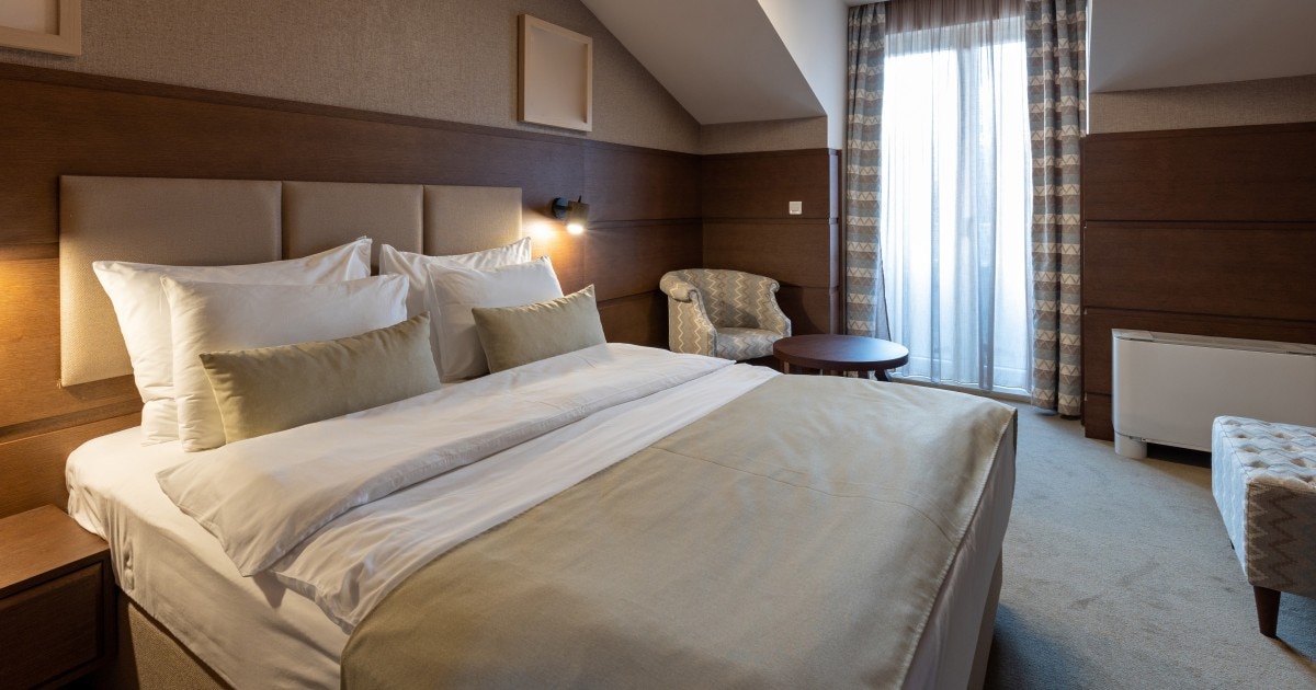 館内・客室を無線化し快適な環境に/ホテルに特化したゲートウェイサーバー「POPCHAT」