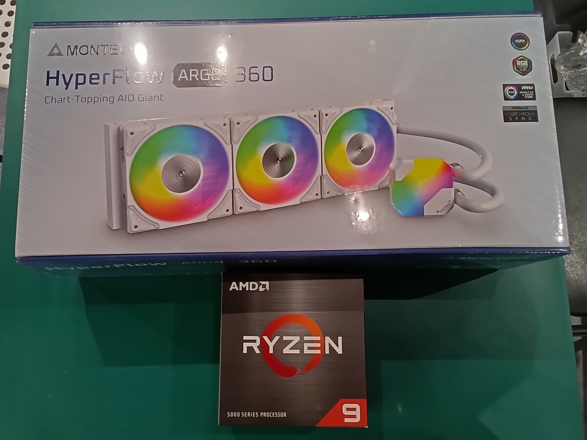 交換用のCPUとCPUクーラー