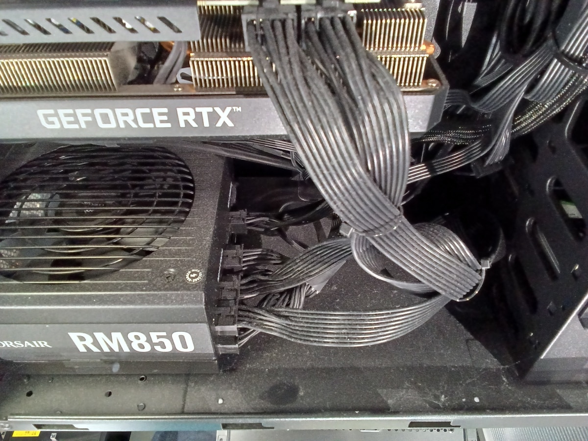 クリーニング前パソコン内部