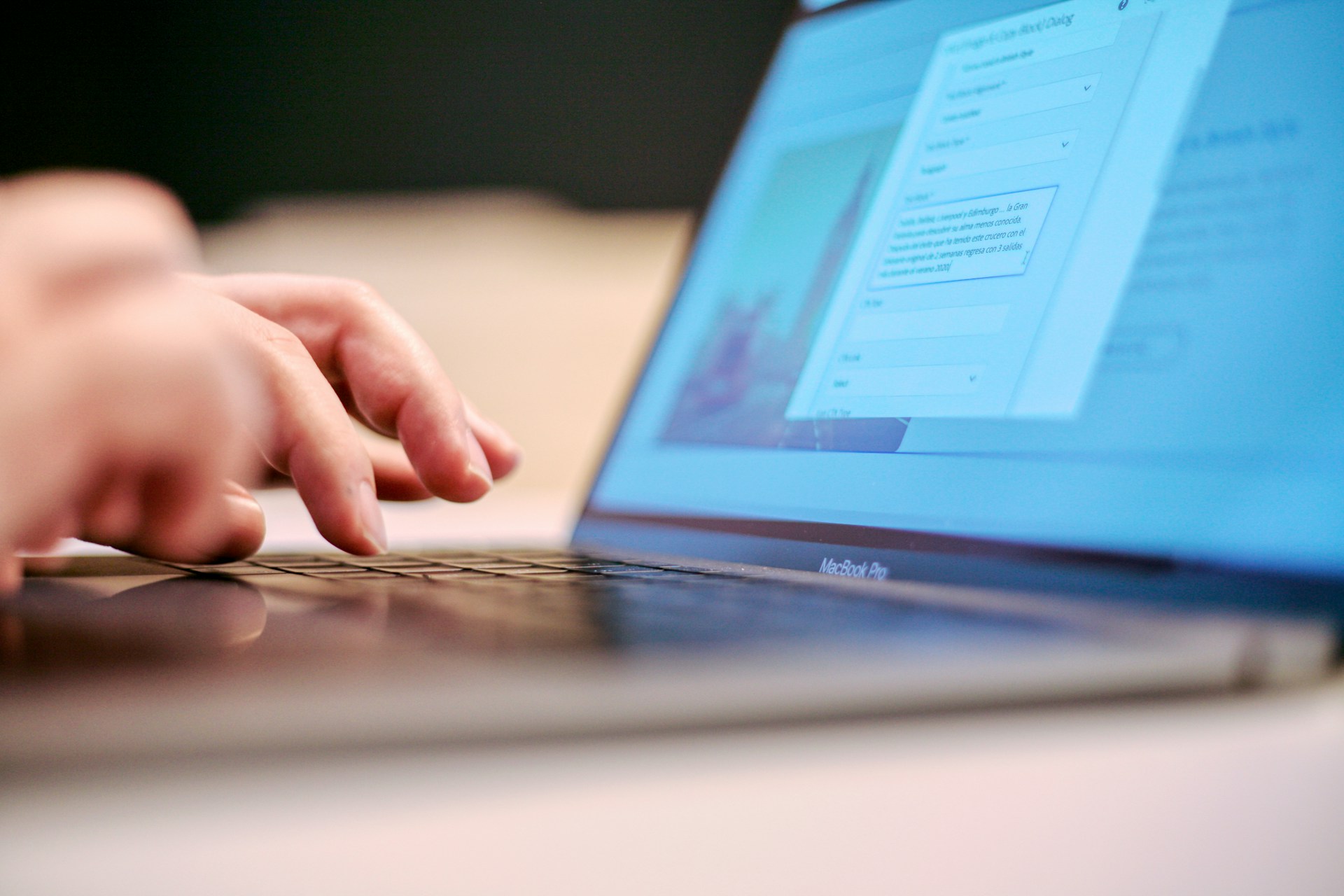 予約確認メールを作成する際は例文を使って簡略化しよう！