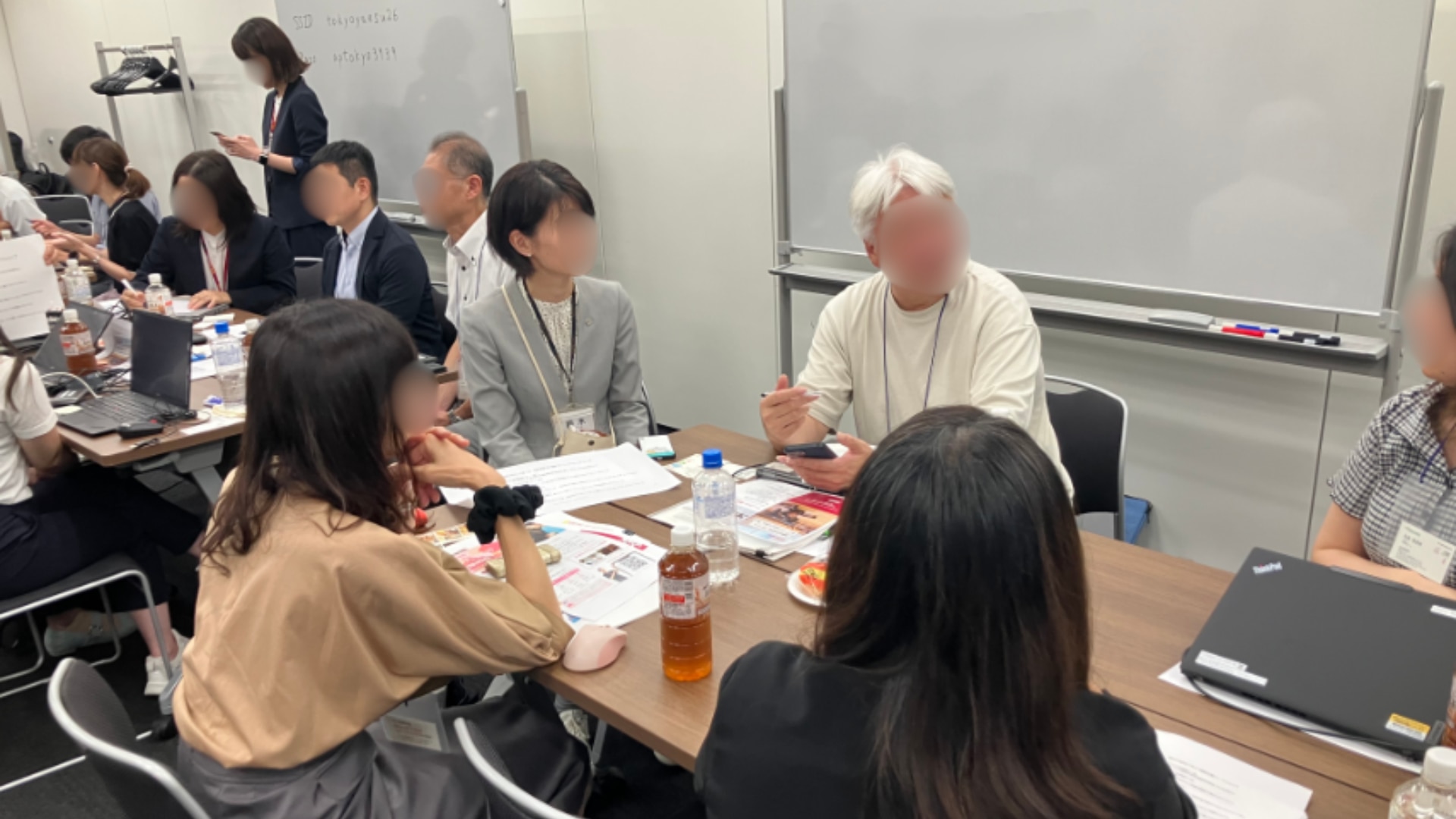 R7健康経営度調査票相談会_ディスカッション風景