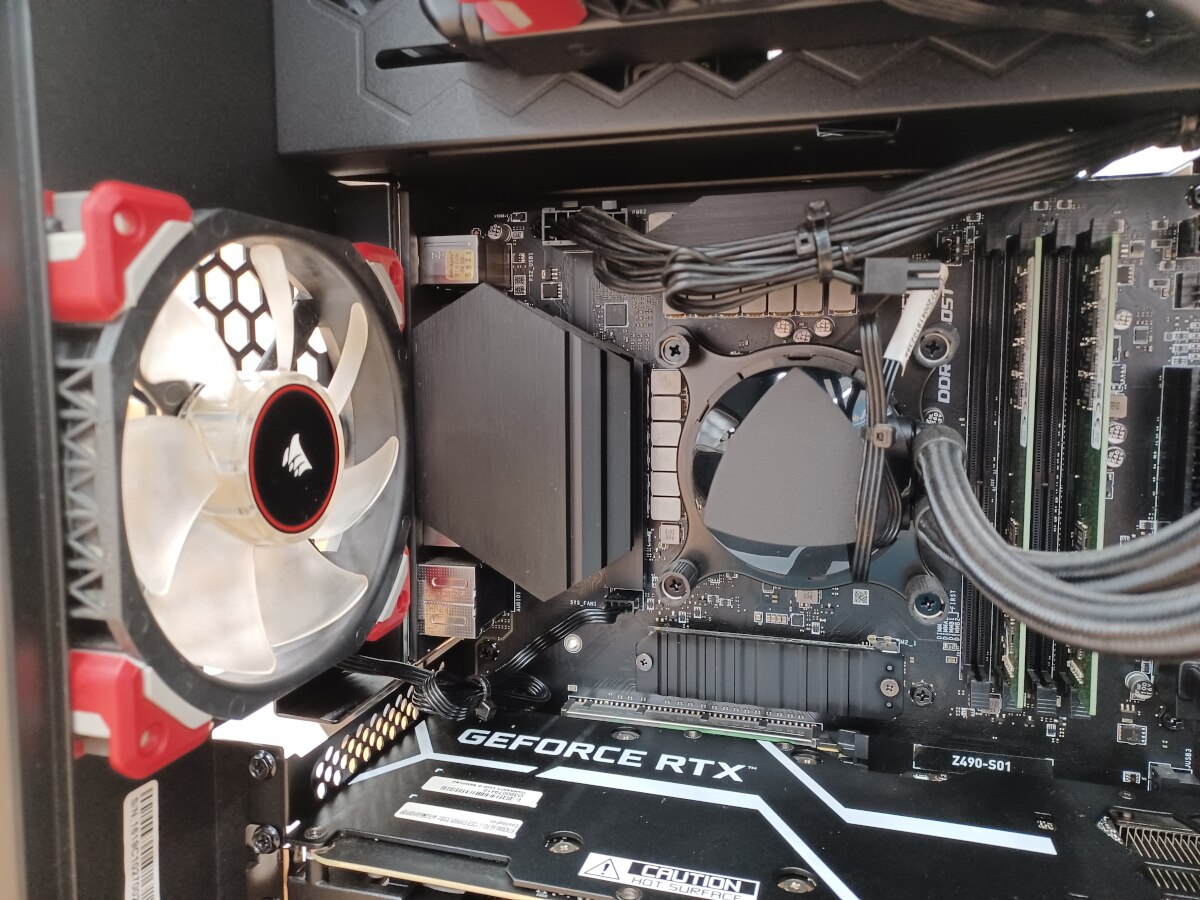 クリーニング後パソコン内部