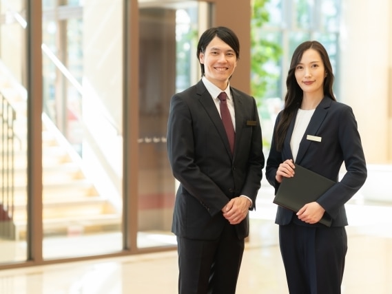 ホテル受付チェックインイメージ