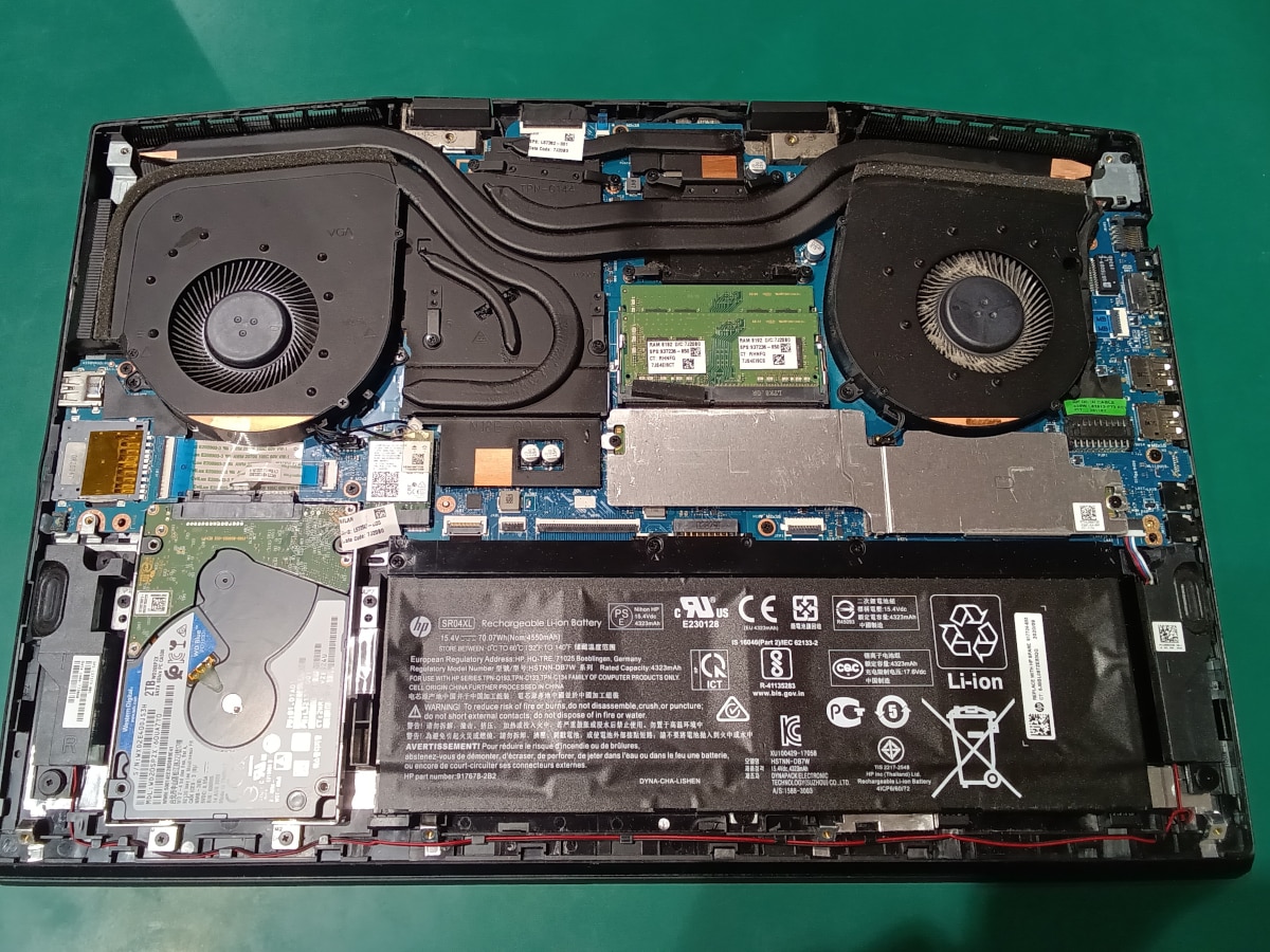 パソコン開封時の写真