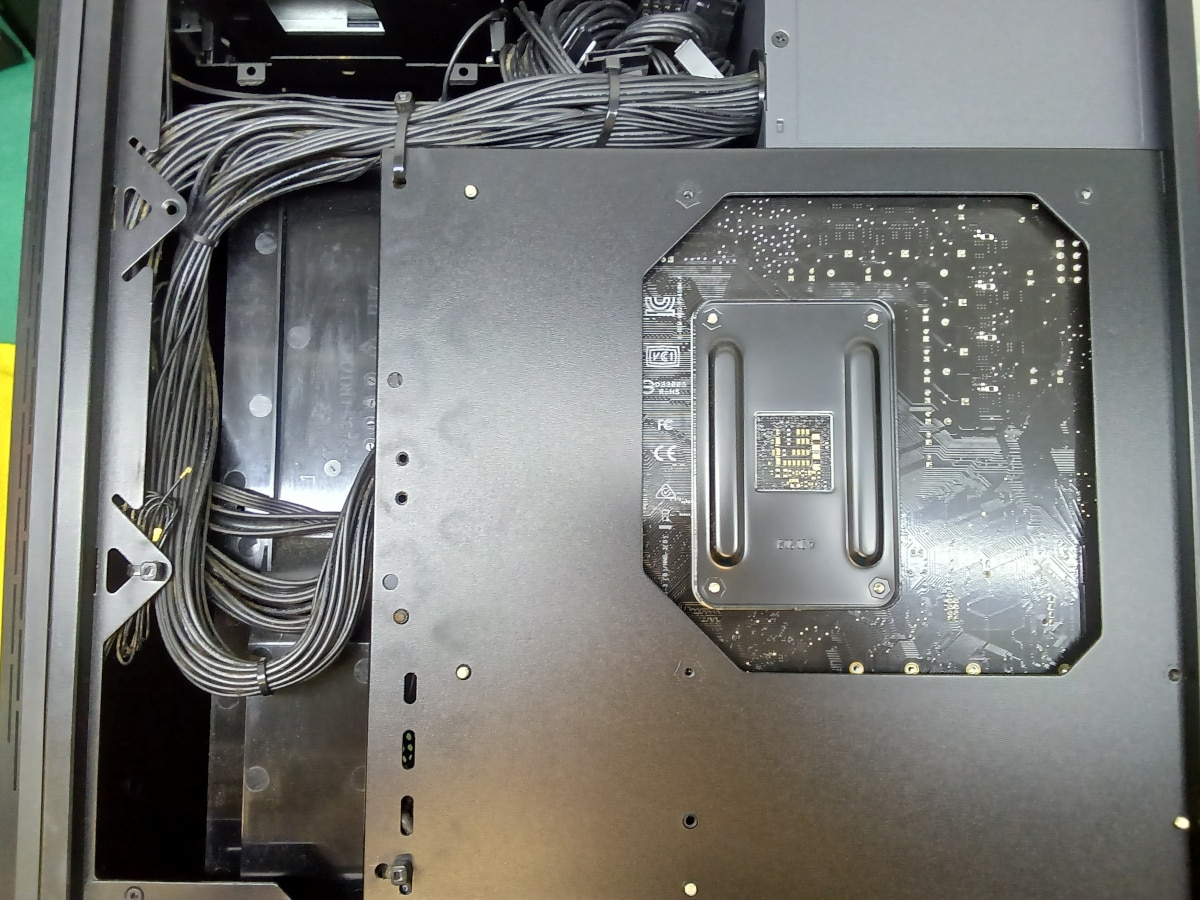 クリーニング後のパソコン内部
