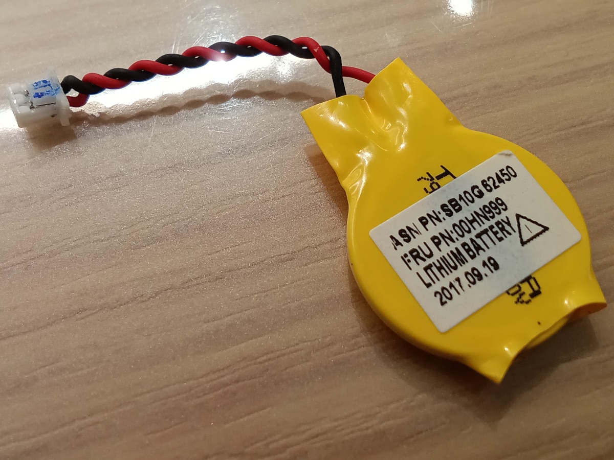 使用されていたCMOS電池