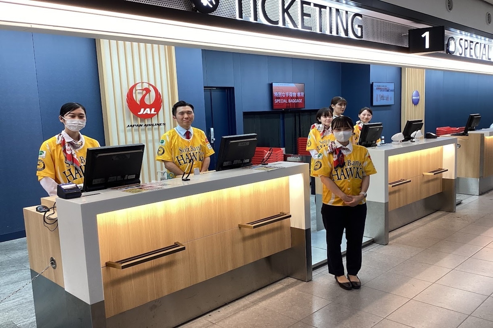 JAL_ユニフォーム写真