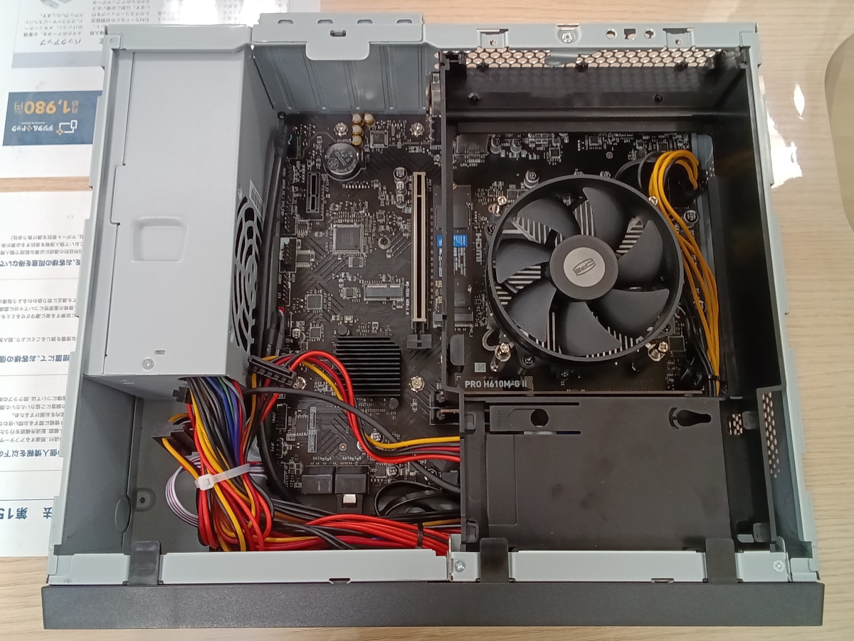 SSD増設後パソコン内部