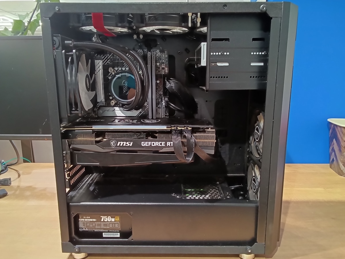 パソコン内部の様子