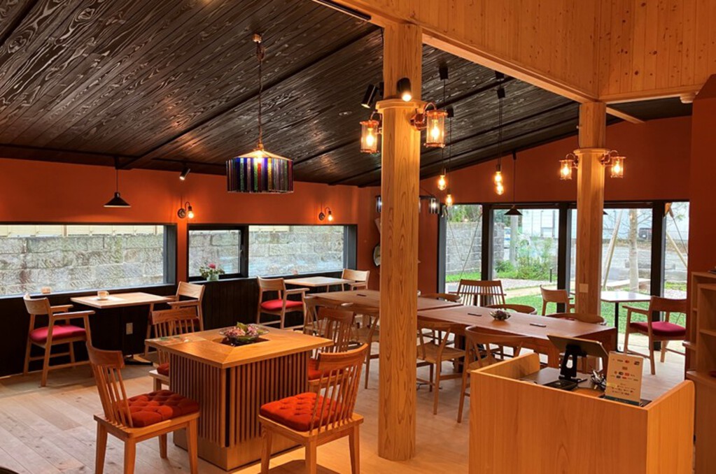 デロンギ導入事例|Museum Cafe 舟|内観