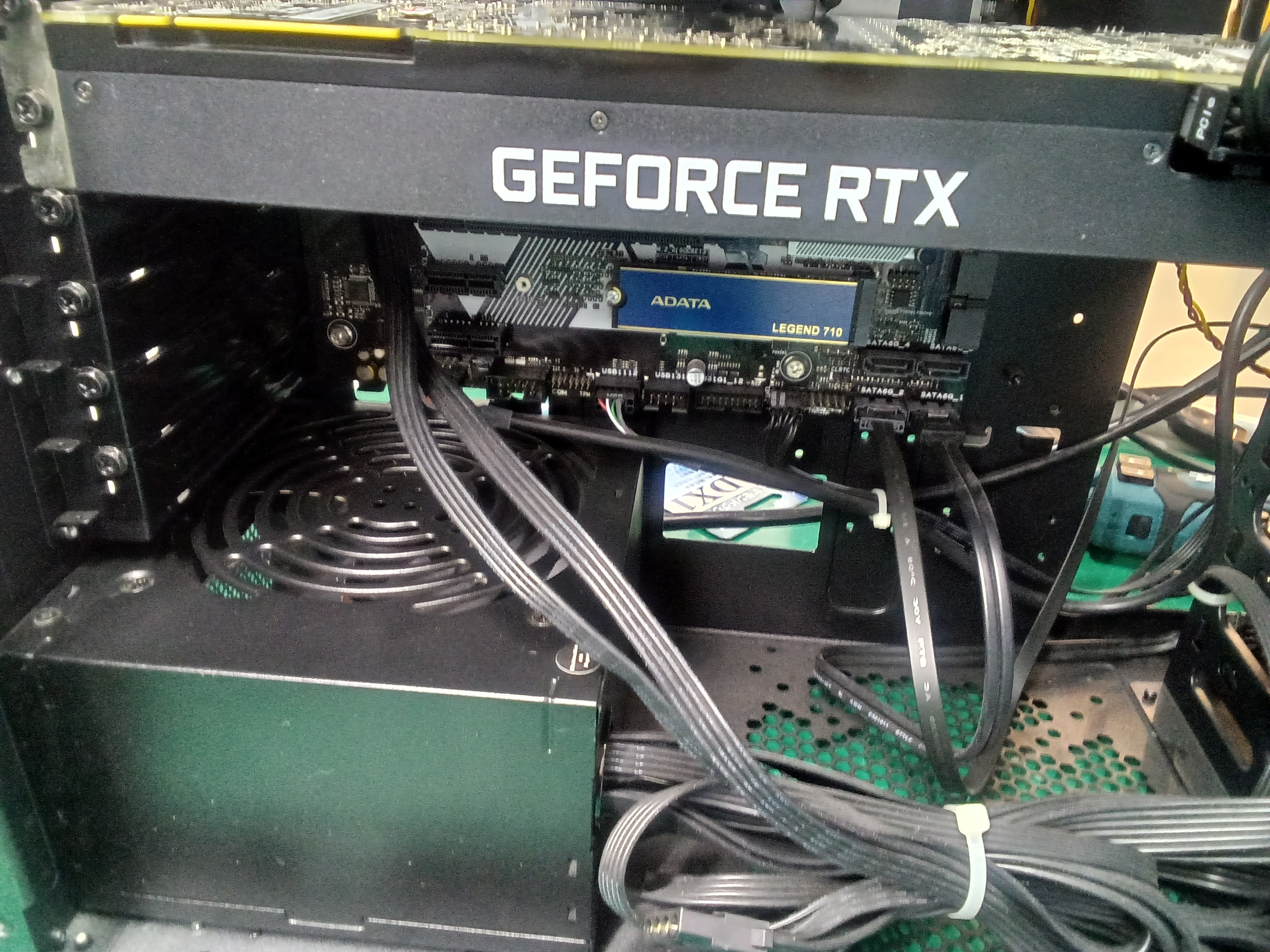 クリーニング後、電源ユニット周辺