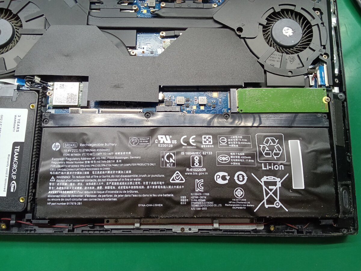 膨張したバッテリー