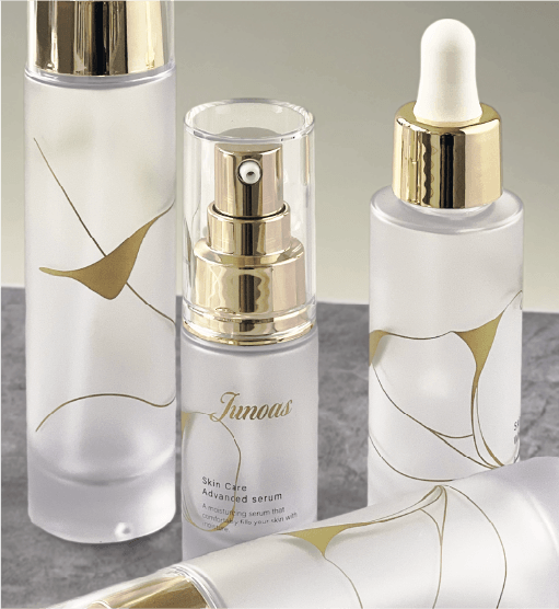 落ち着いた色味で 金継ぎを表現したデザイン