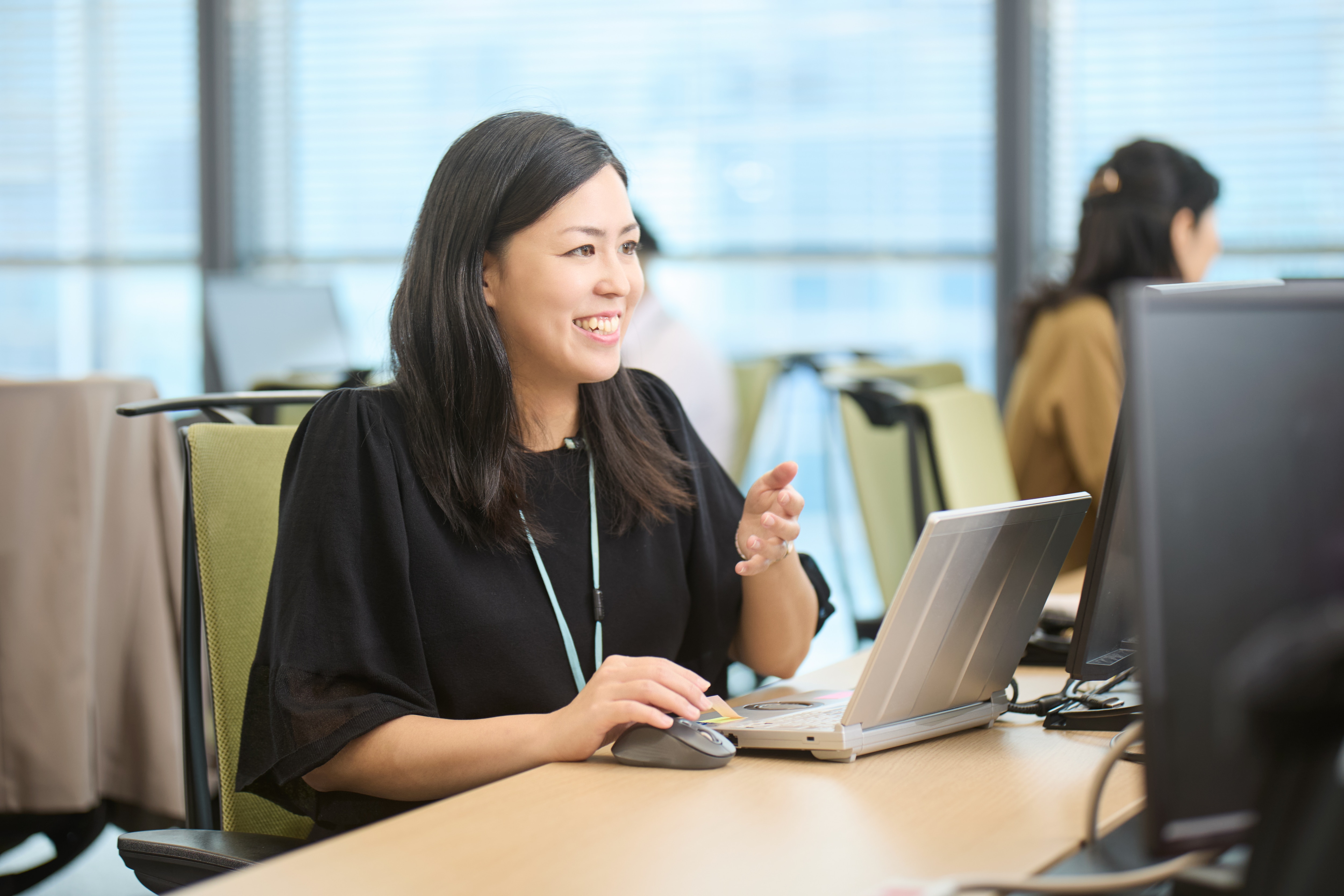 本社部門でメッドコンシェルジュサービスの業務に携わる、社員のOさん