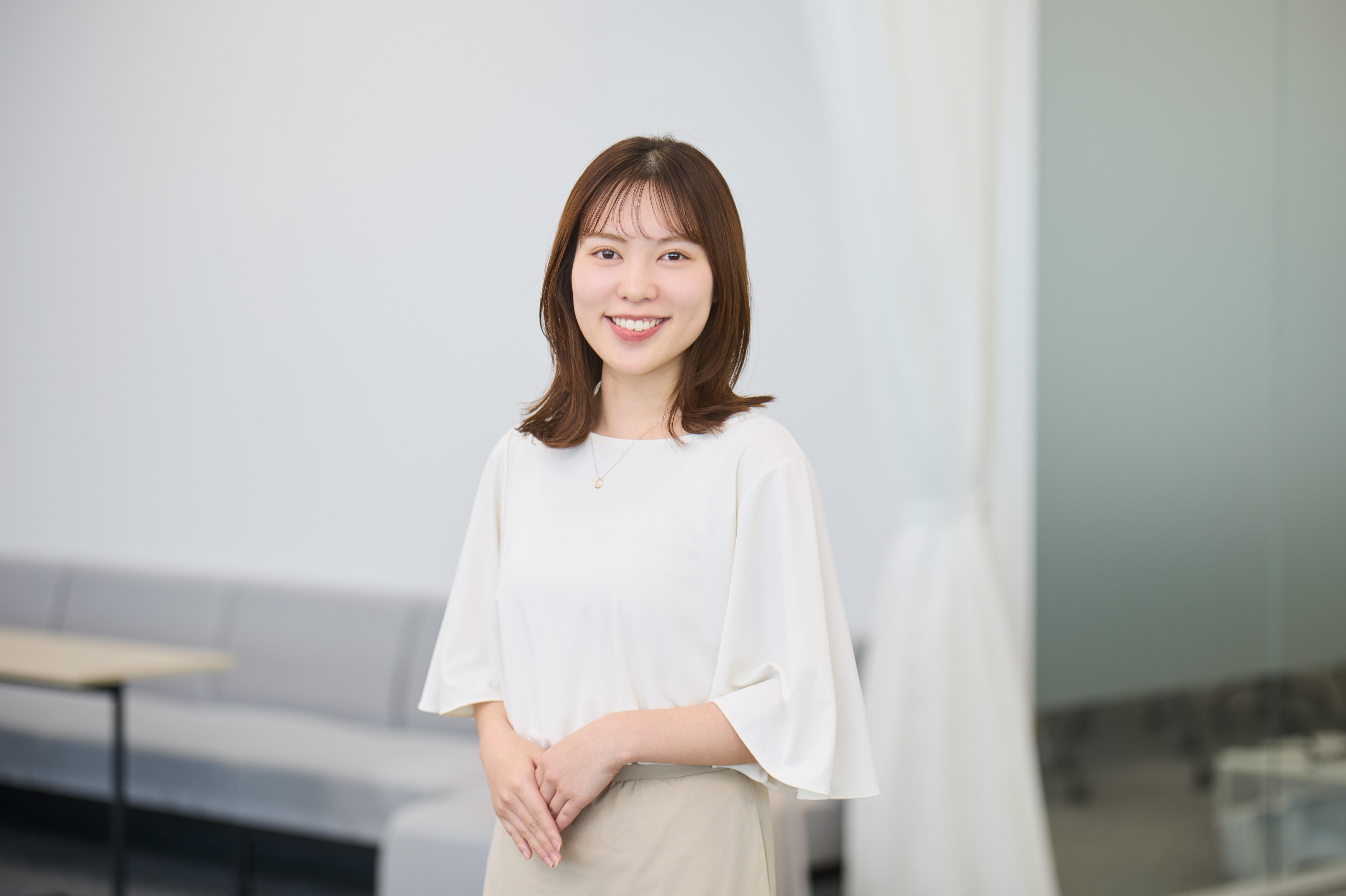 本社部門の経営管理部で、請求などの業務に携わる、社員のAさん