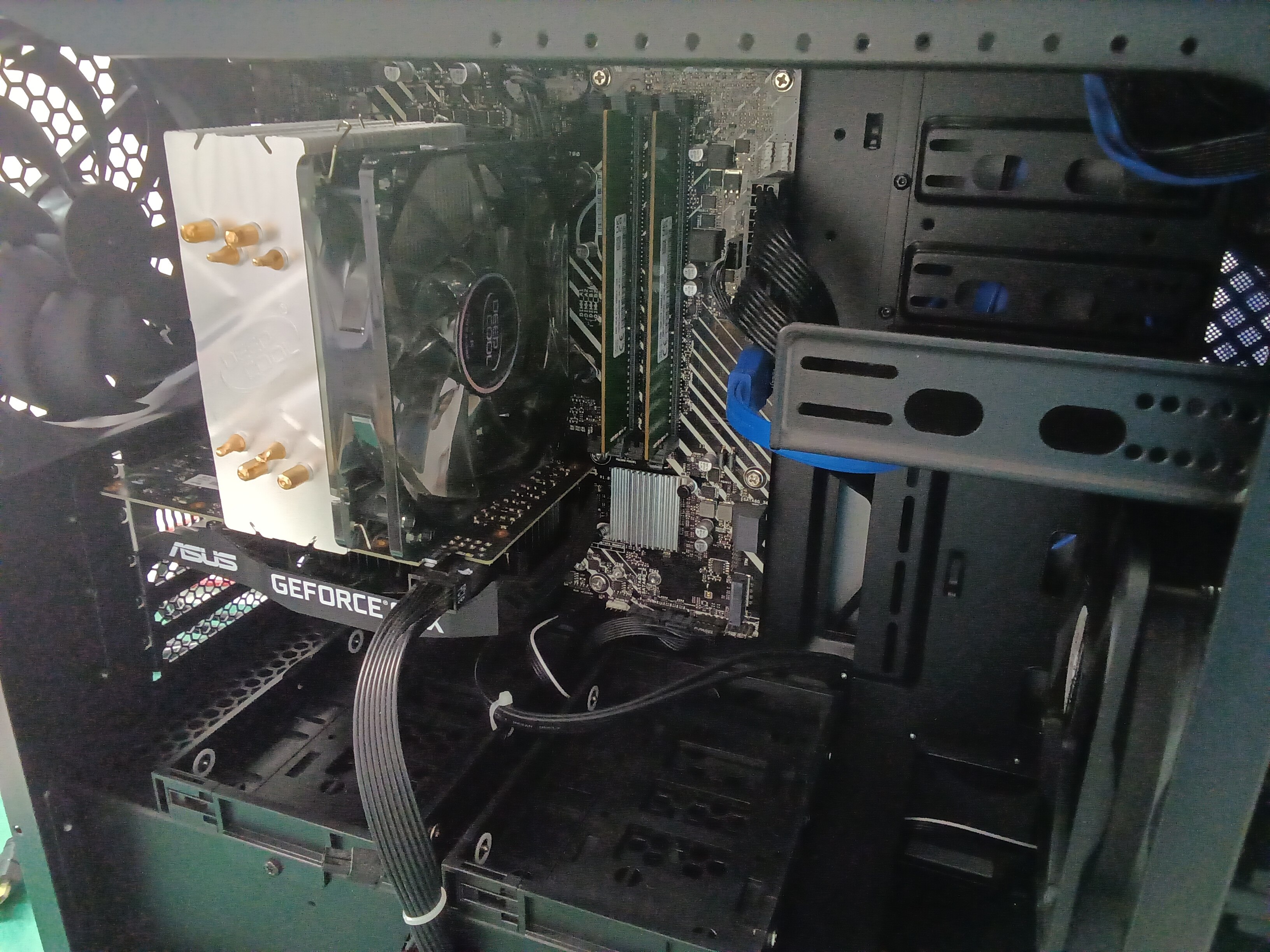 クリーニング後、パソコン内部全体