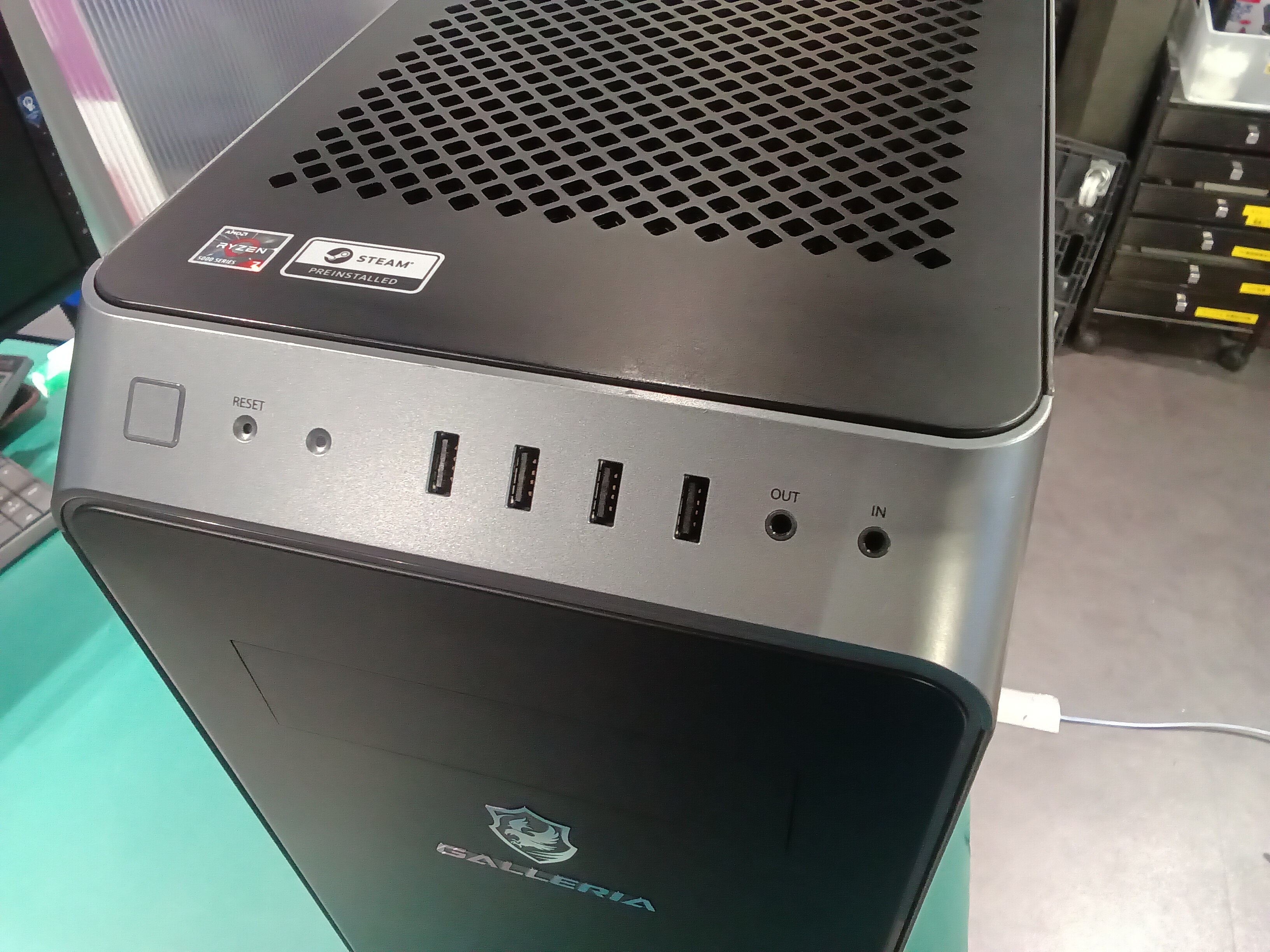 ケース前面 クリーニング後