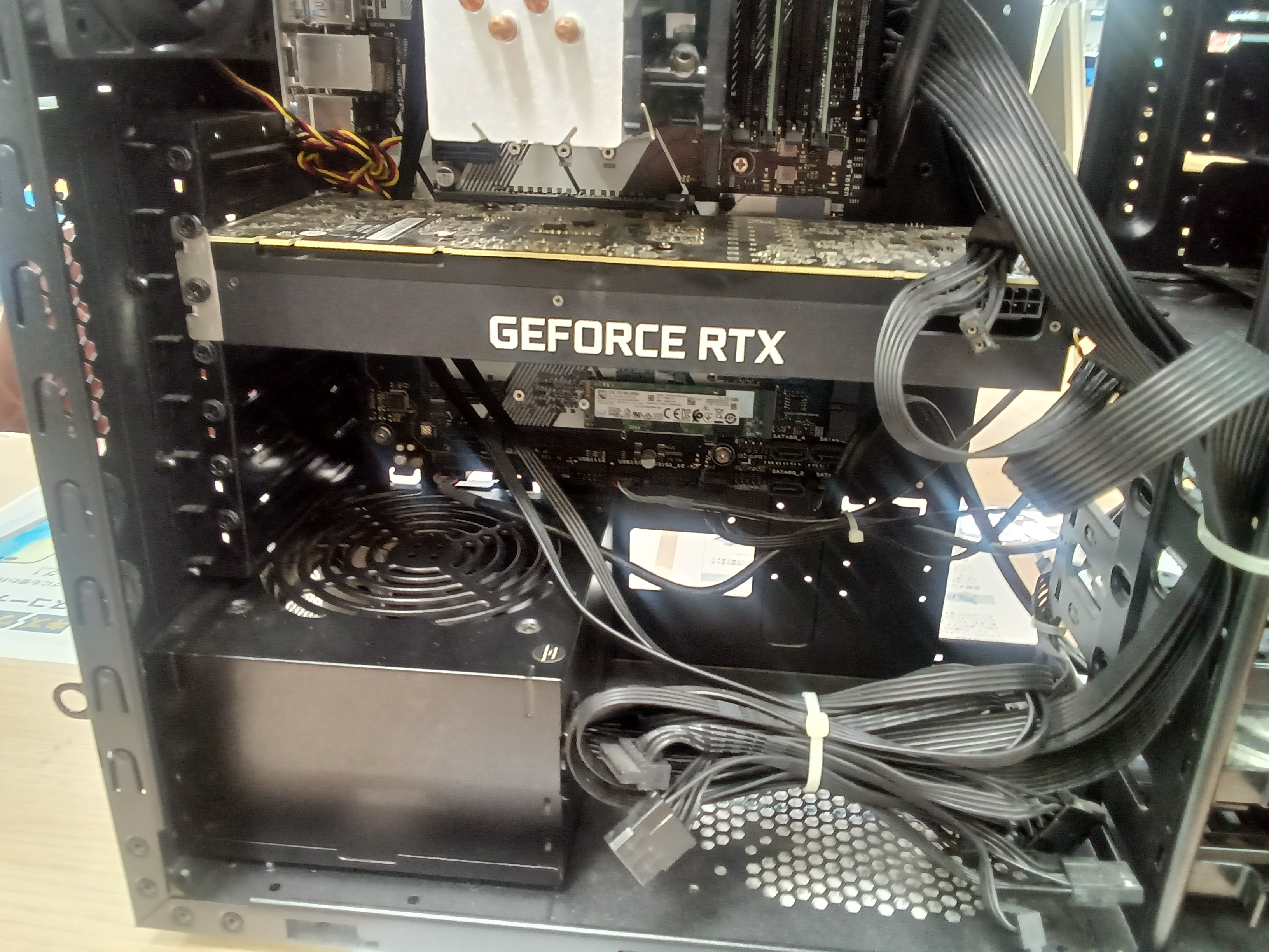 クリーニング後のPC内部