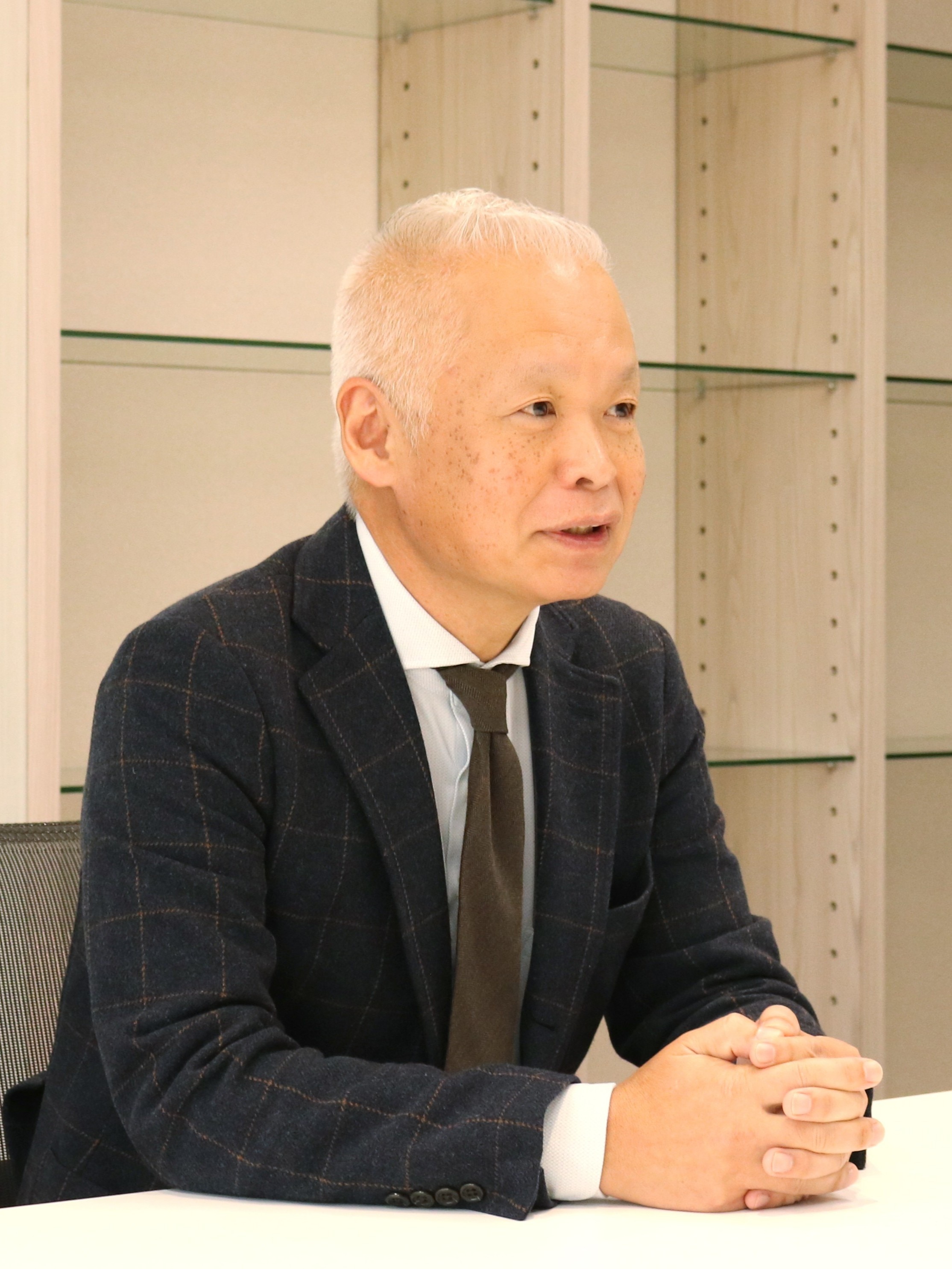 アルケア 安彦様