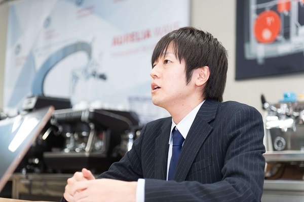 トーエイ工業株式会社　総務部　新垣 健蔵さま