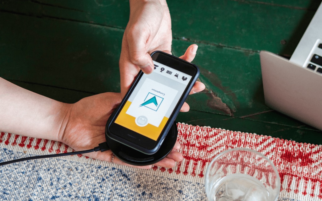 業務用端末としてモバイル端末を導入するケースも多い