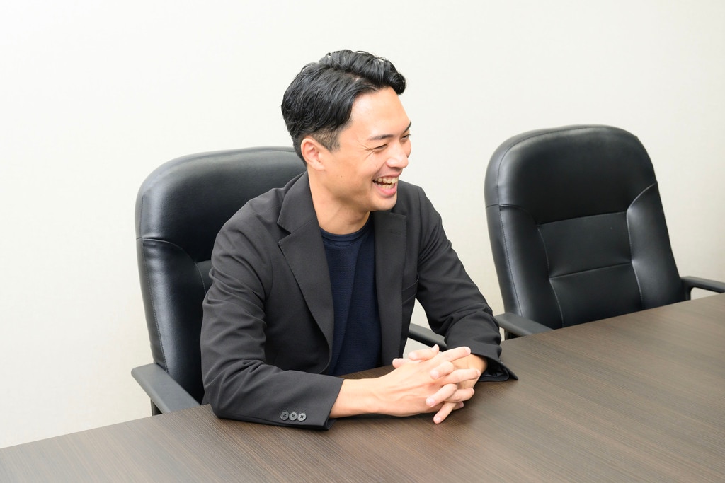 税理士法人村上事務所 原拓也様。 お客様との信頼関係が深まったことがfreee導入の最大の成果。