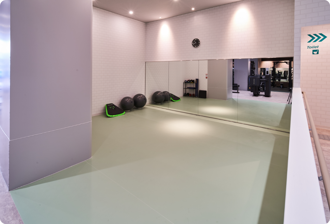 オフィス内のトレーニング機器