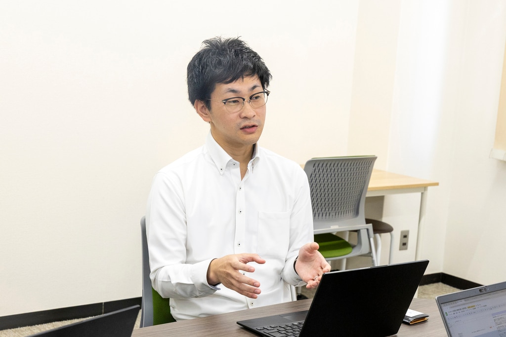 ジダイオ税理士事務所 代表取締役・税理士 清水敦也様。「同じ情報を2度入力させない」freee会計の設計思想による効率化を語る。