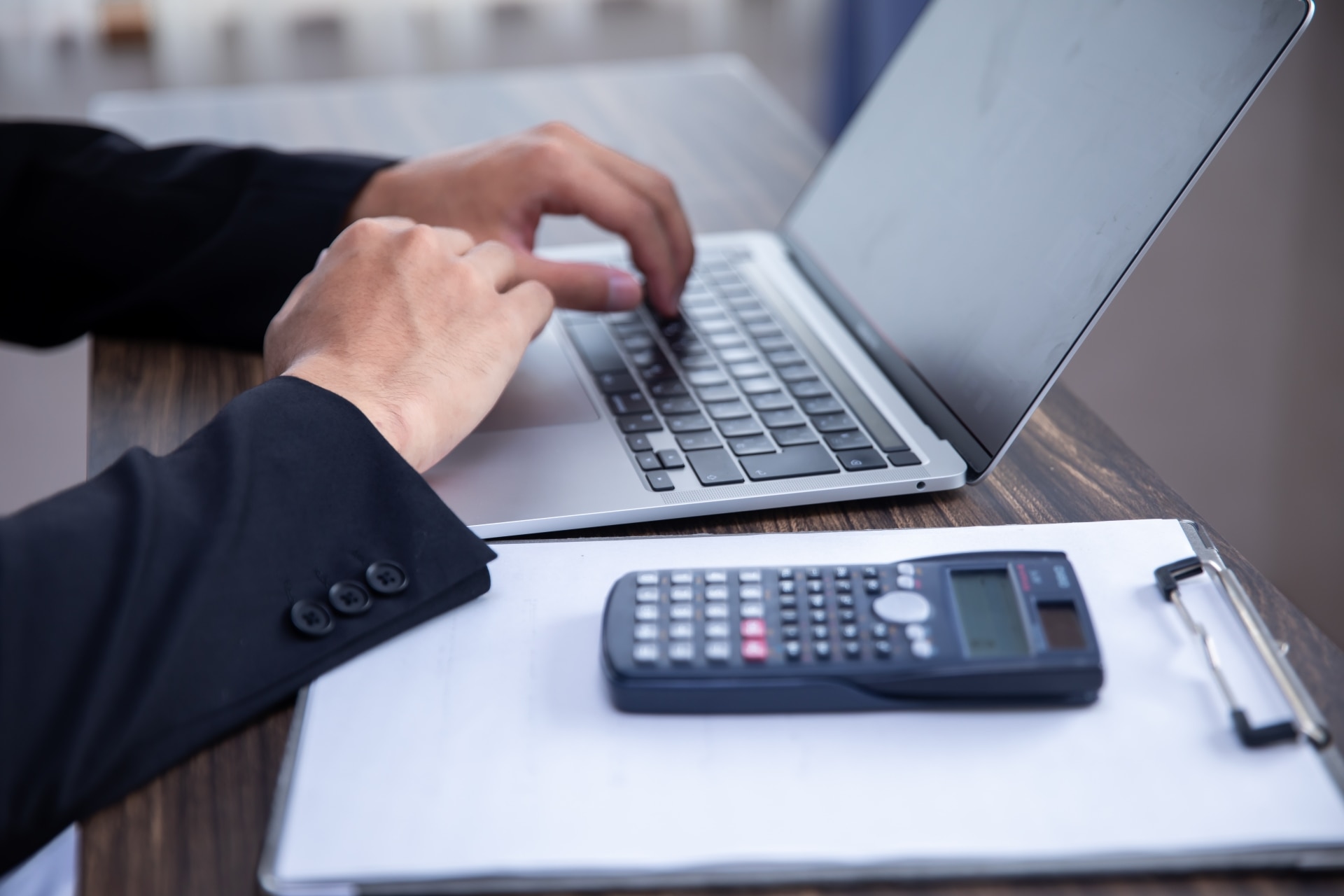 見積書をメールで送付する際に注意すべき5つのポイント