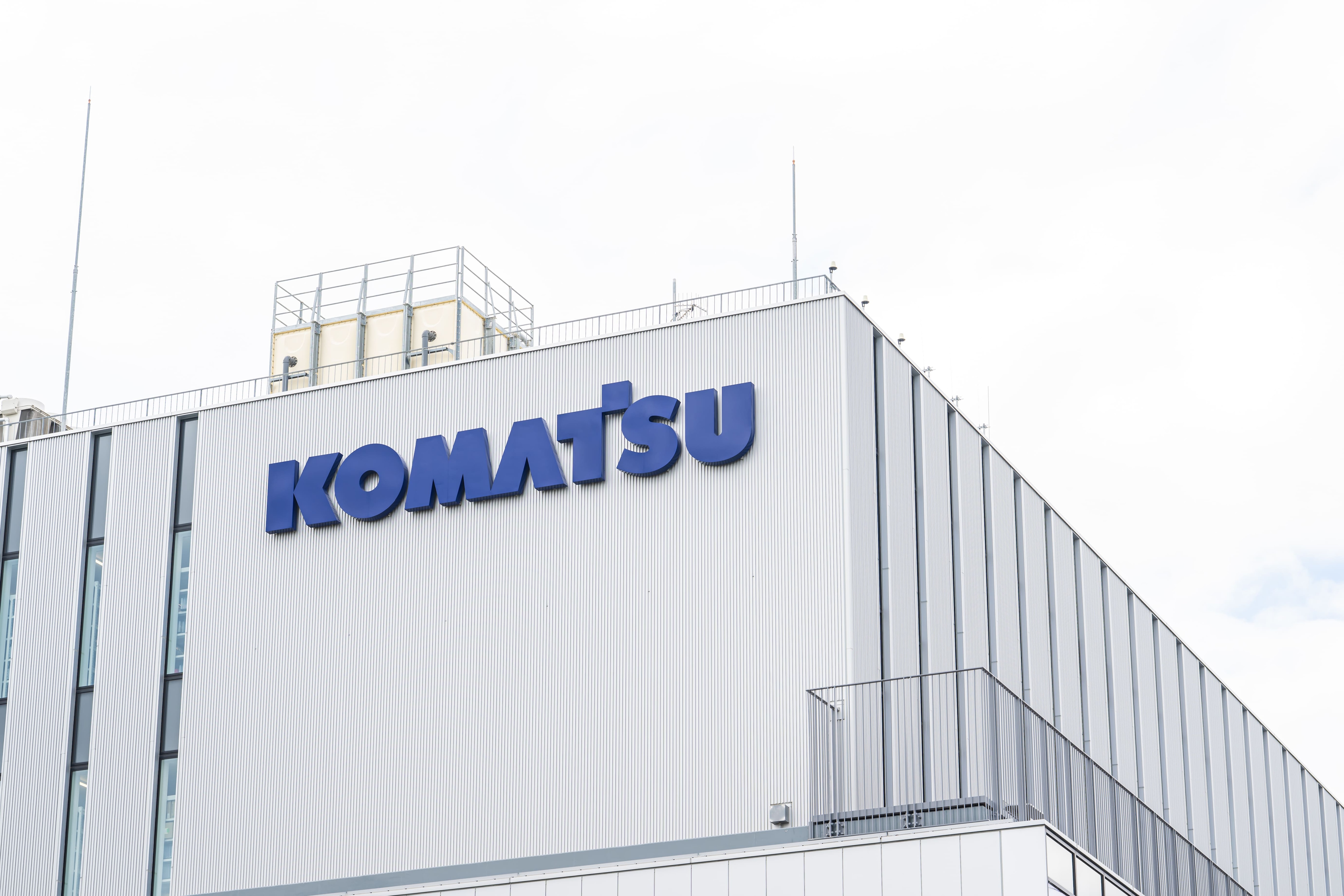コマツ外観