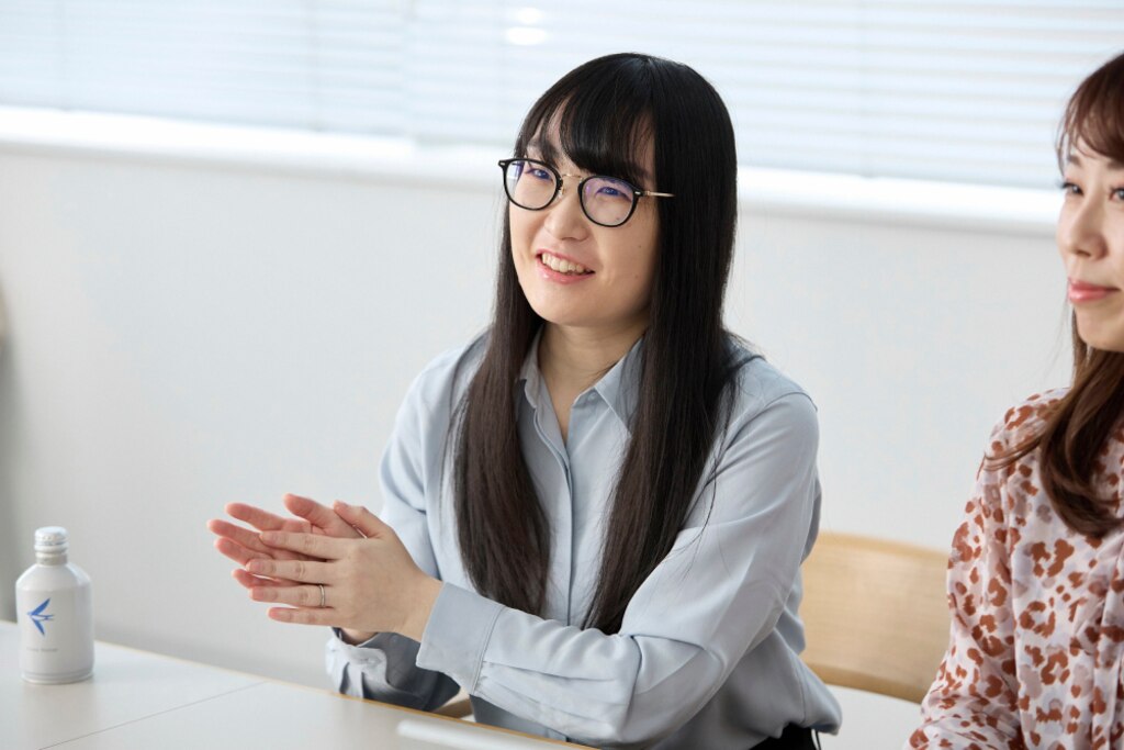 合同会社IntoFree スタッフ 竹内様。明確なマニュアルの整備により、ブランクがあっても完全リモートで即戦力として活躍。